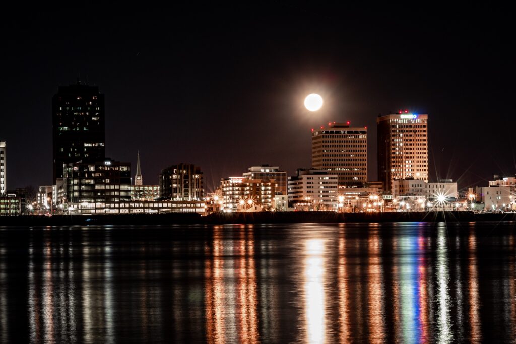 Image of downtown Baton Rouge lit up at night for How-Baton-Rouge-Business-IT-Powers-Through-Hurricanes